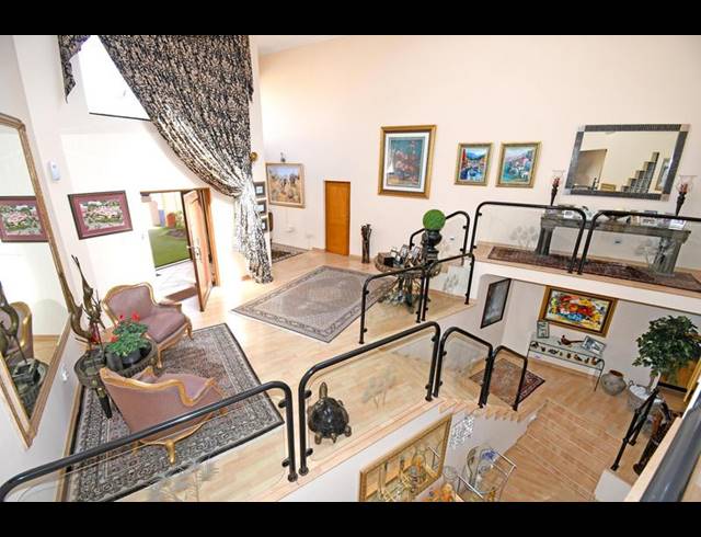 3 BEDROOM HOUSE FOR SALE IN HELDERKRUIN VIEW